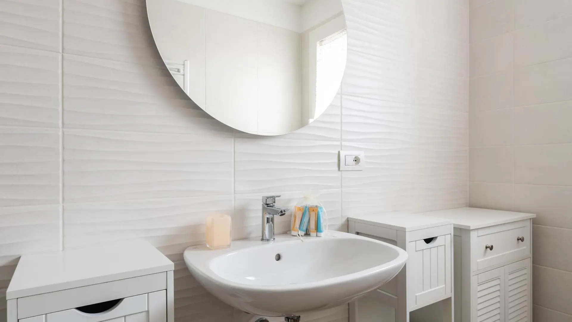 Bilocale Con Balcone Vicino Palazzo Del Ghiaccio Apartment Milan 0*,  Italy